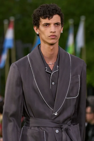 Look 142